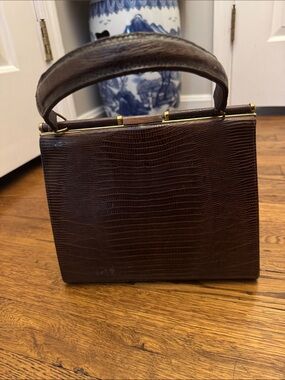 Vintage Lizard hand bag by Lesco
